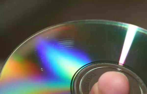 how-to-recover-data-from-scratched-and-damaged-cd-and-dvd